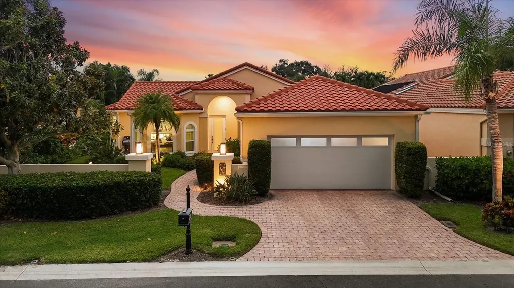8032 Via Fiore Sarasota FL 34238