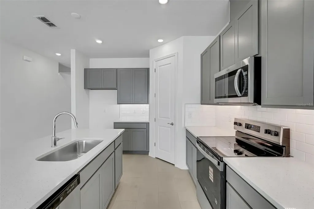 31837 Kestrel Calling Drive San Antonio FL 33576