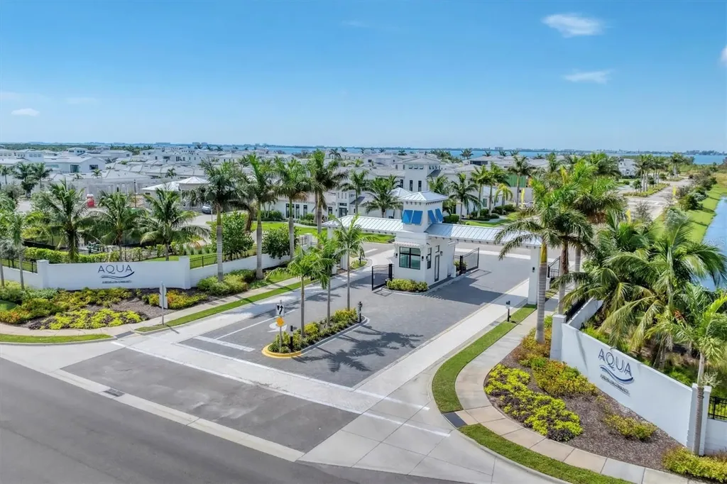 5951 Redbay Boulevard Bradenton FL 34210