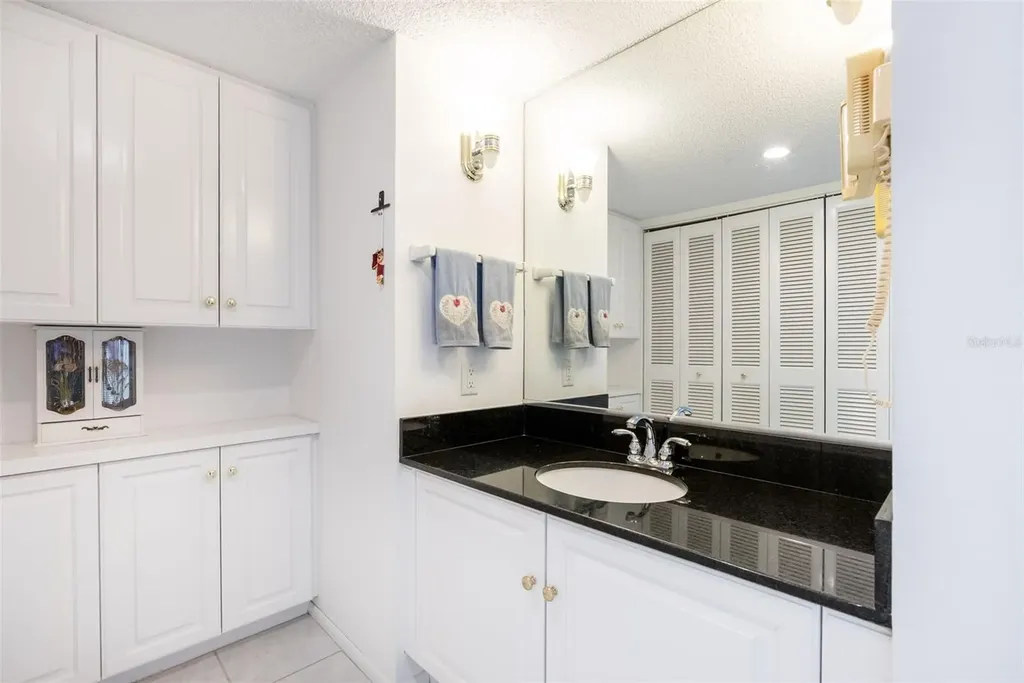 6285 Midnight Pass Road Sarasota FL 34242