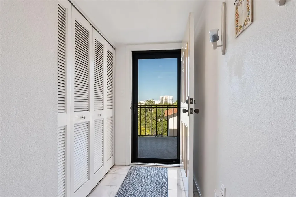 6285 Midnight Pass Road Sarasota FL 34242