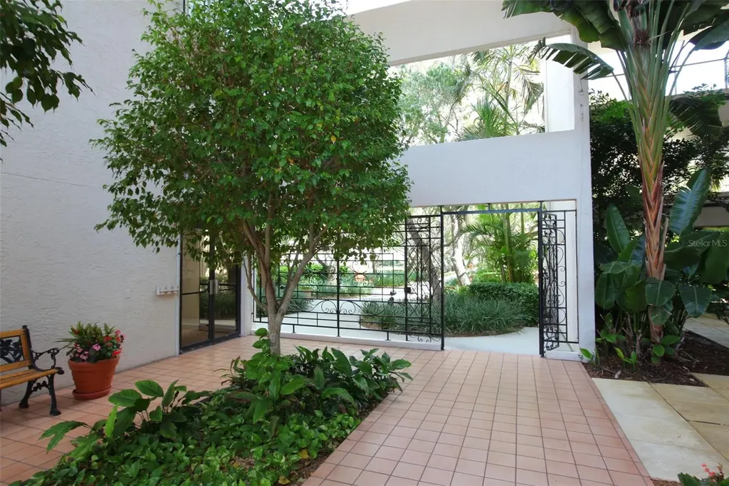 6285 Midnight Pass Road Sarasota FL 34242