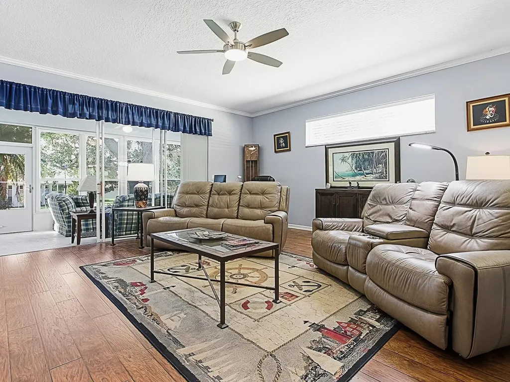 3592 Tropical Seas Loop Tavares FL 32778
