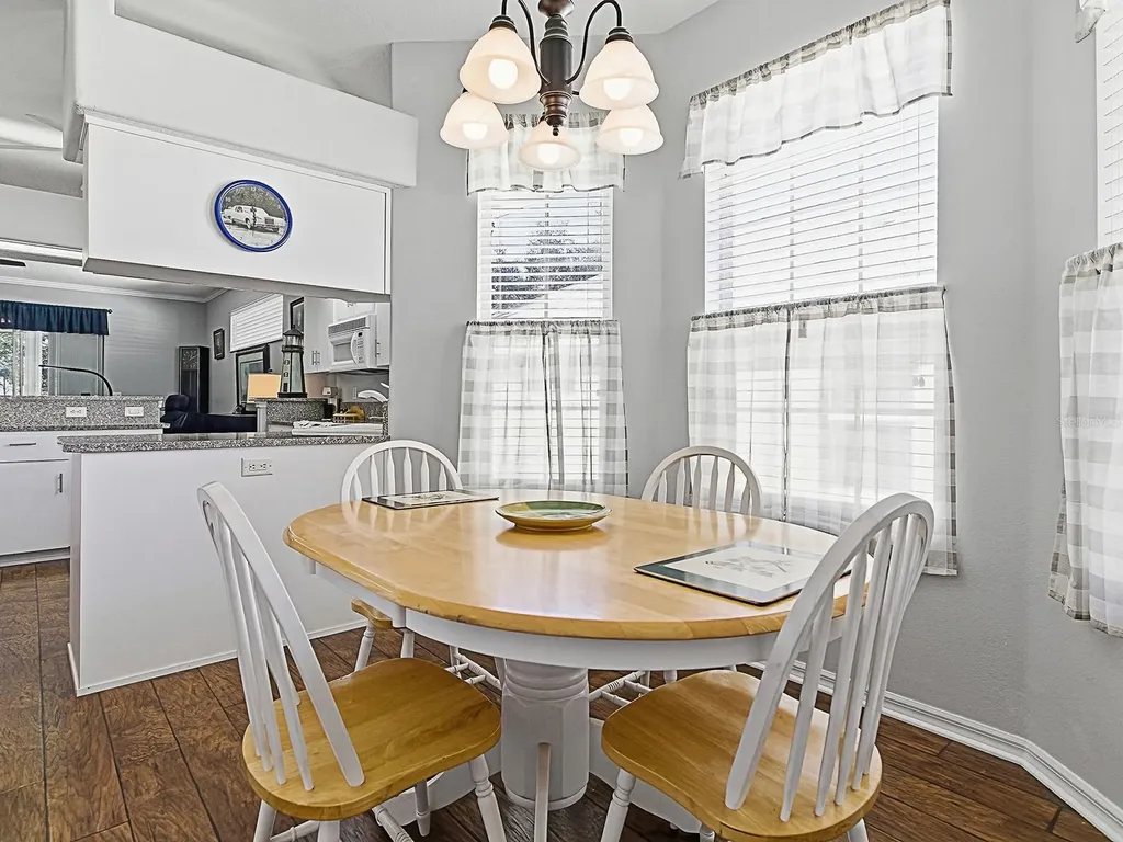 3592 Tropical Seas Loop Tavares FL 32778