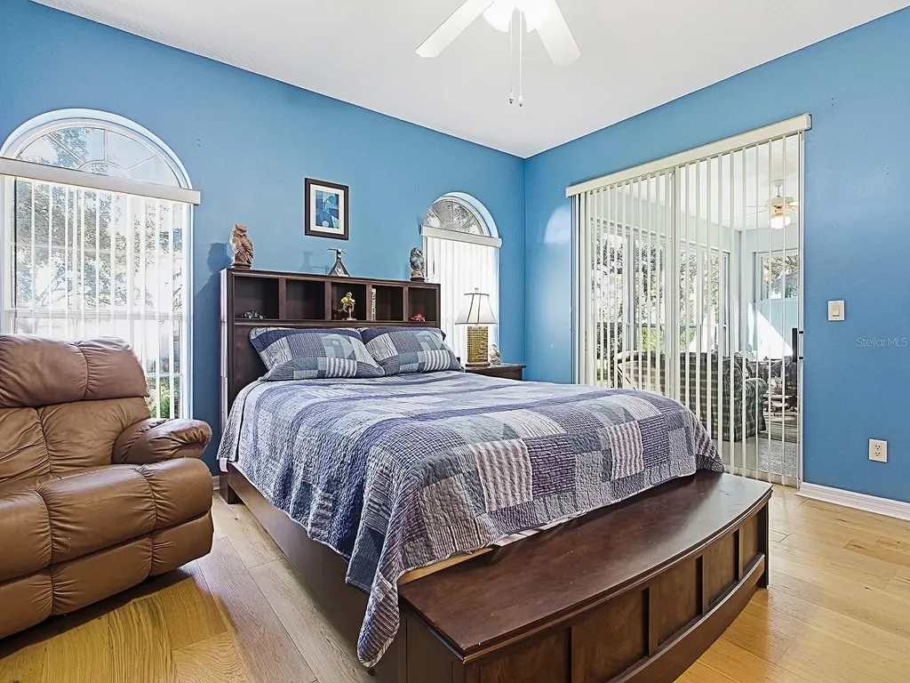 3592 Tropical Seas Loop Tavares FL 32778