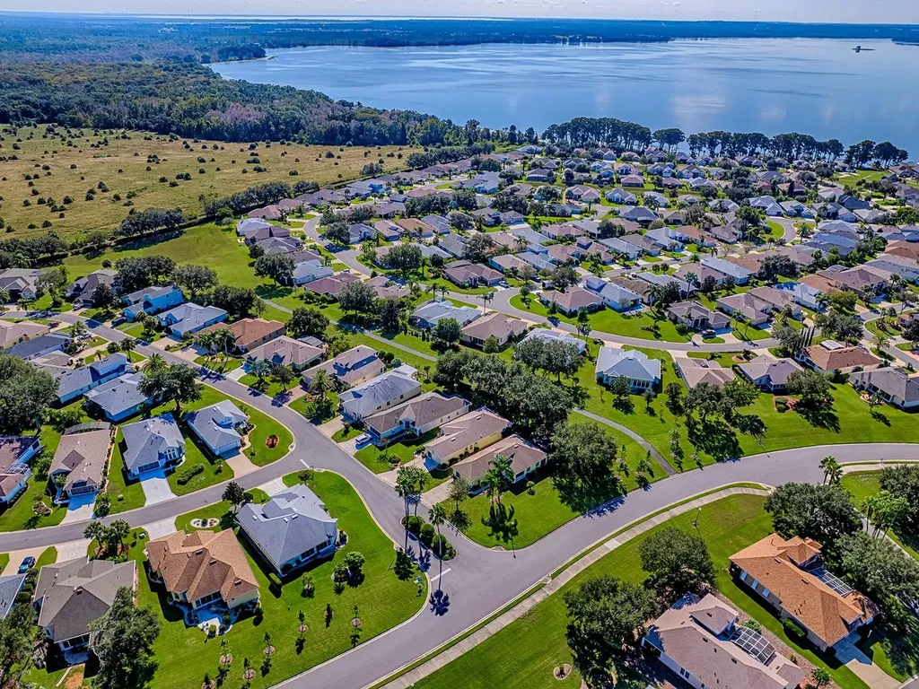 3592 Tropical Seas Loop Tavares FL 32778