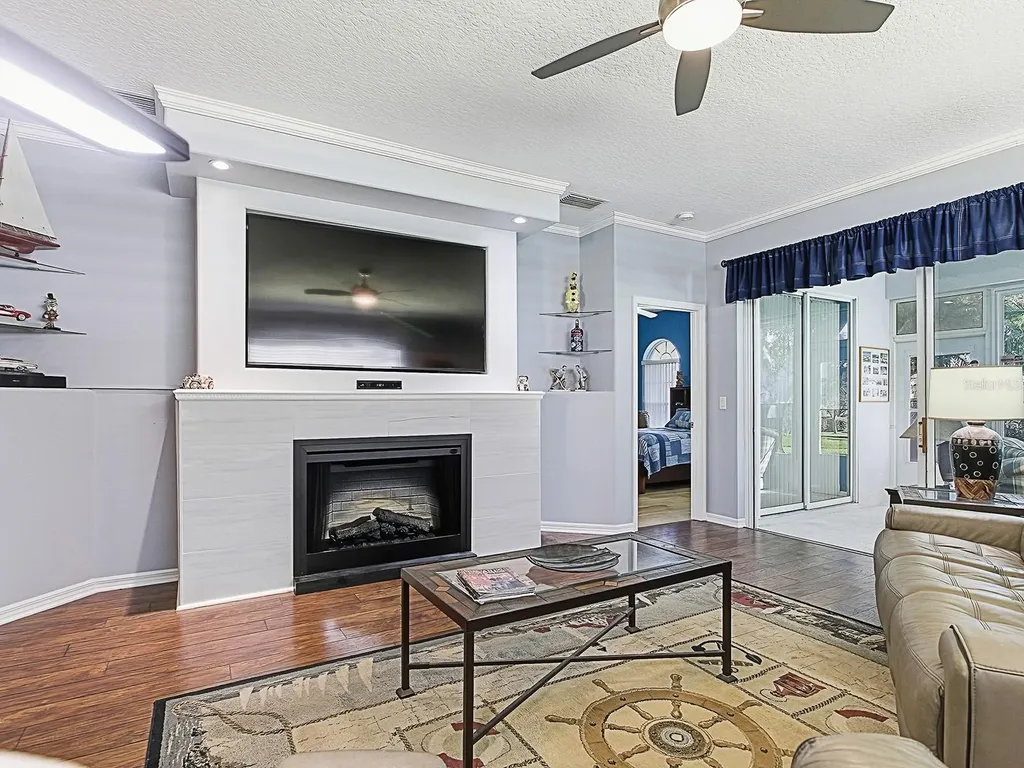 3592 Tropical Seas Loop Tavares FL 32778