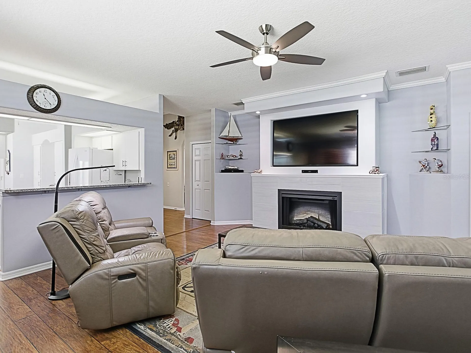 3592 Tropical Seas Loop Tavares FL 32778