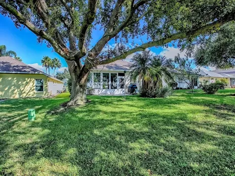 3592 Tropical Seas Loop Tavares FL 32778