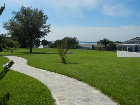 3592 Tropical Seas Loop Tavares FL 32778