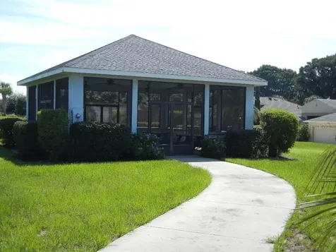 3592 Tropical Seas Loop Tavares FL 32778