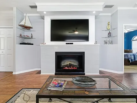 3592 Tropical Seas Loop Tavares FL 32778