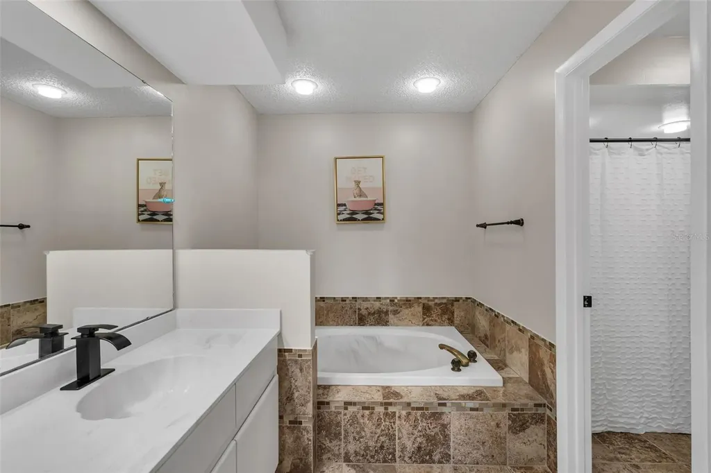 6047 Shore Line Drive Orlando FL 32819