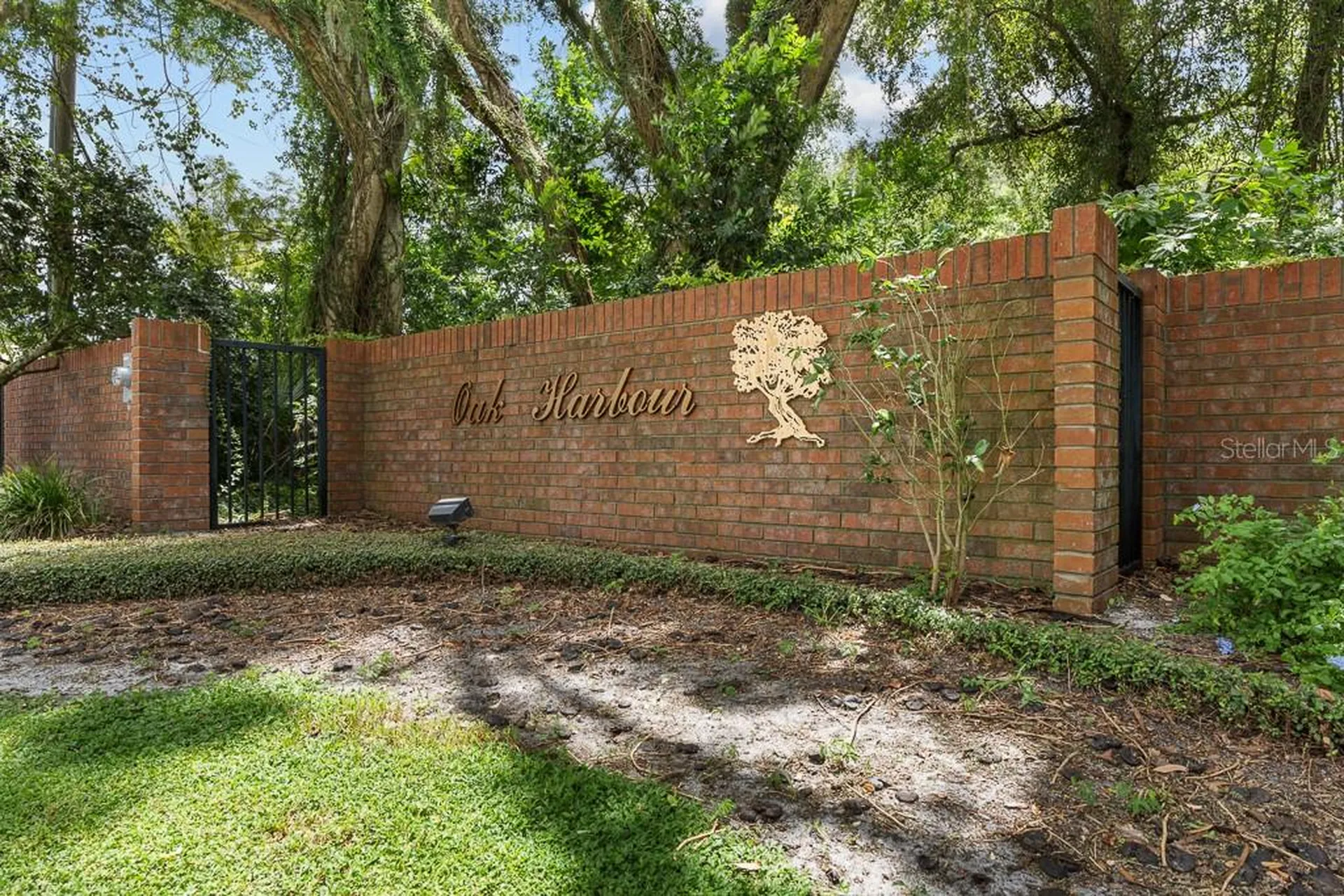 623 Red Oak Circle Altamonte Springs FL 32701