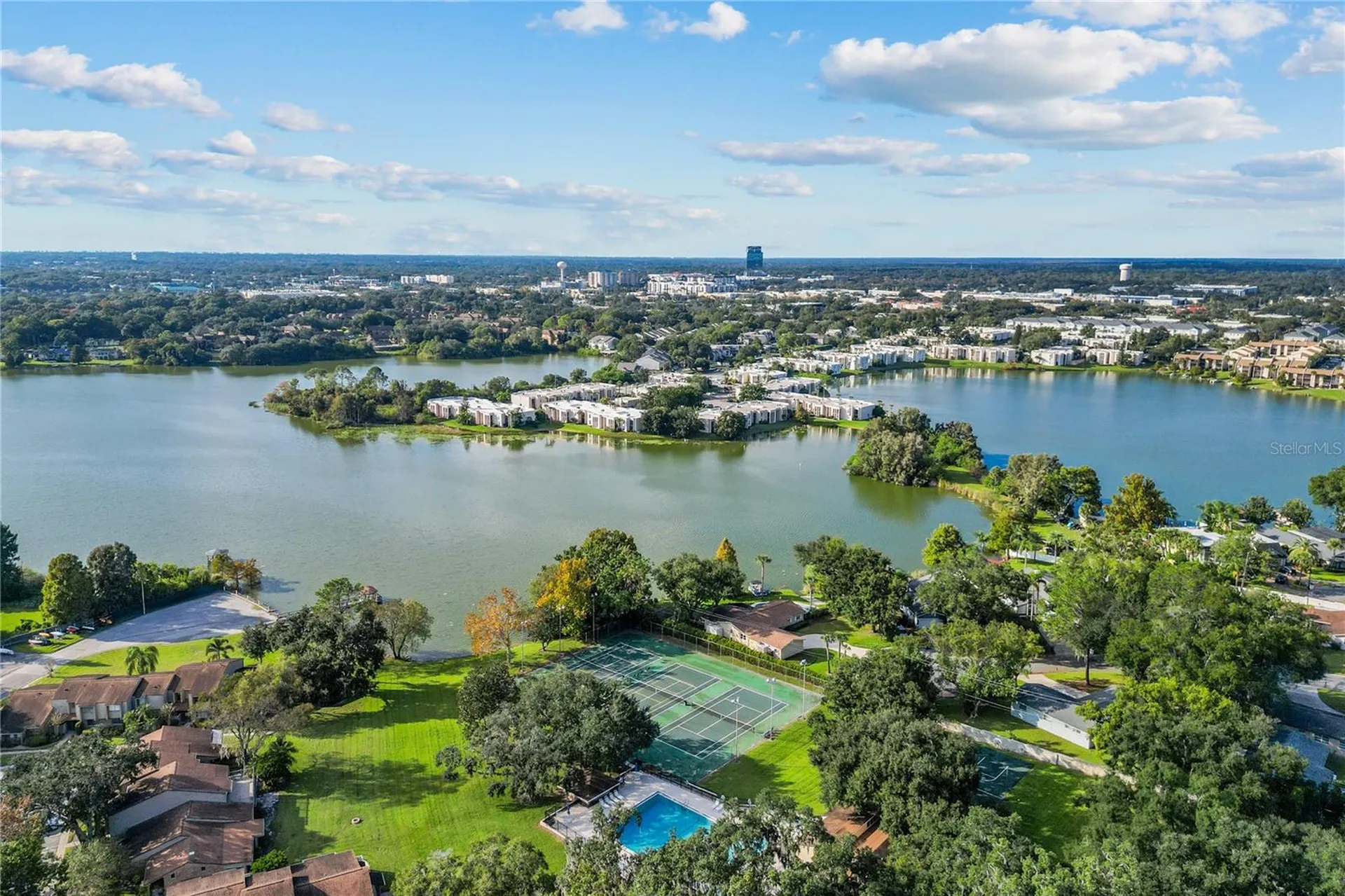 623 Red Oak Circle Altamonte Springs FL 32701