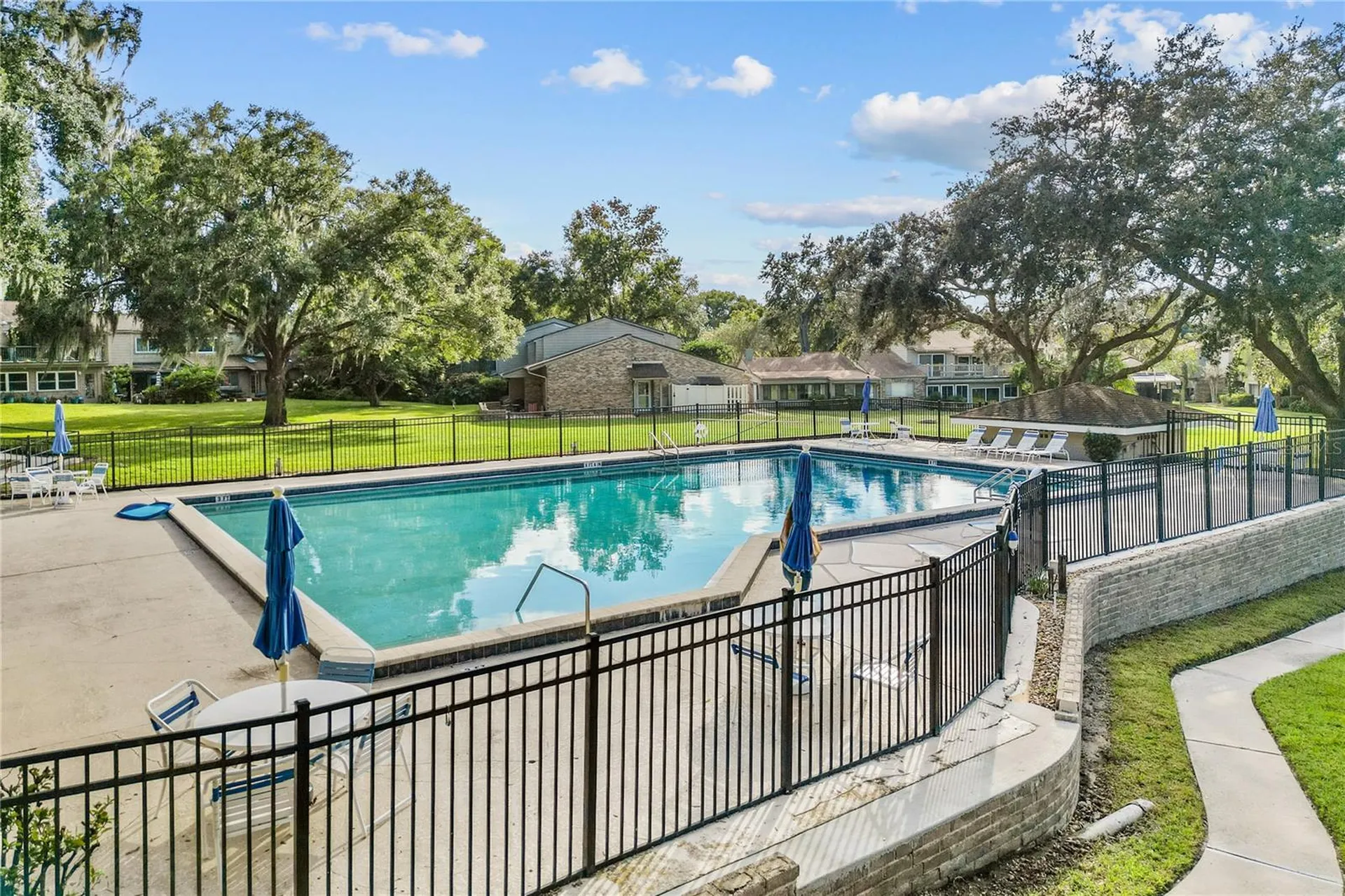 623 Red Oak Circle Altamonte Springs FL 32701