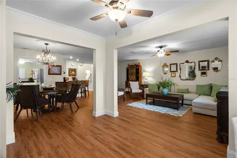 623 Red Oak Circle Altamonte Springs FL 32701