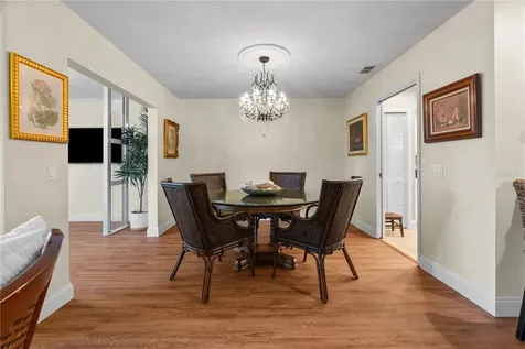 623 Red Oak Circle Altamonte Springs FL 32701