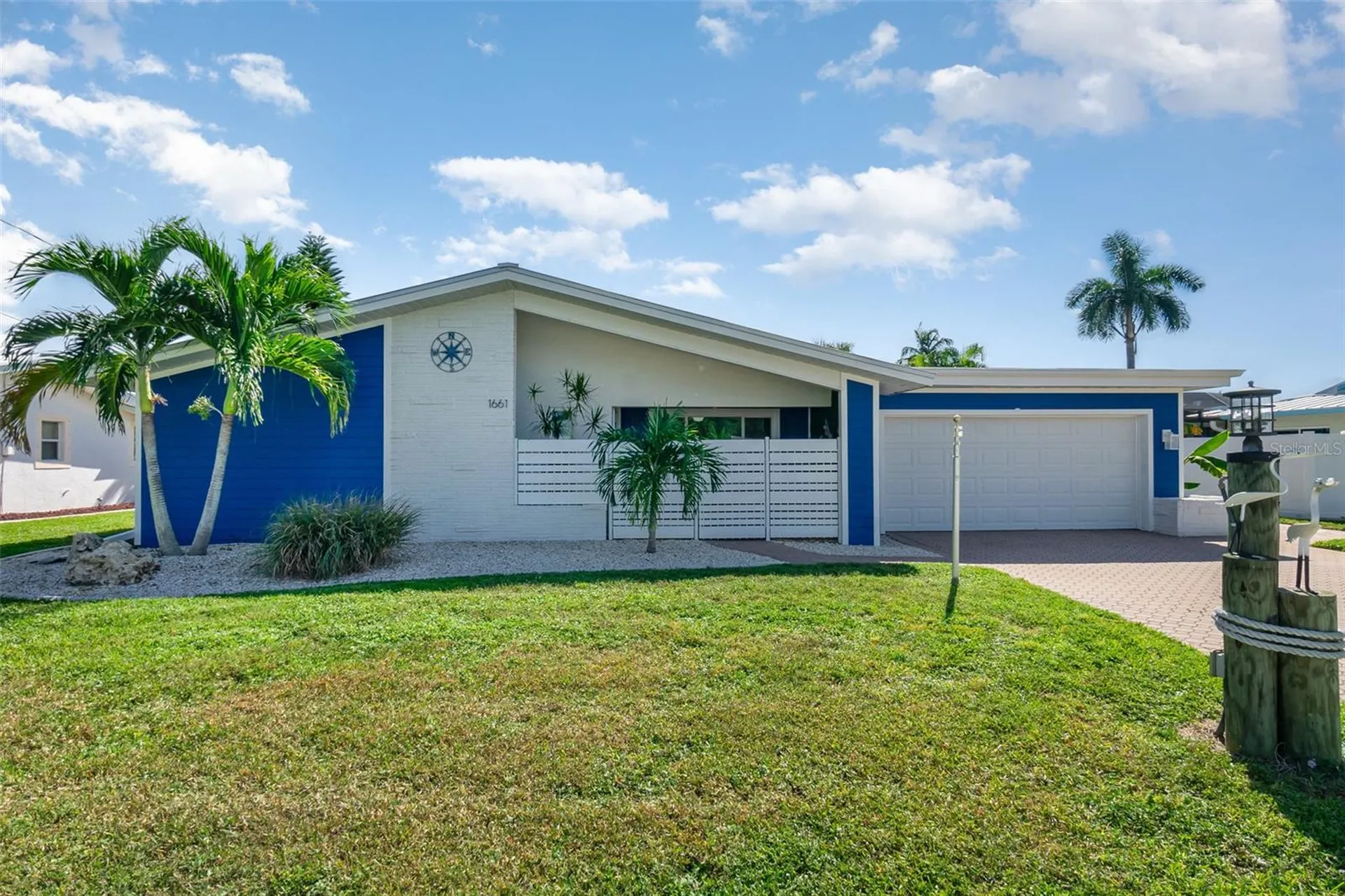 1661 Swan Terrace North Fort Myers FL 33903