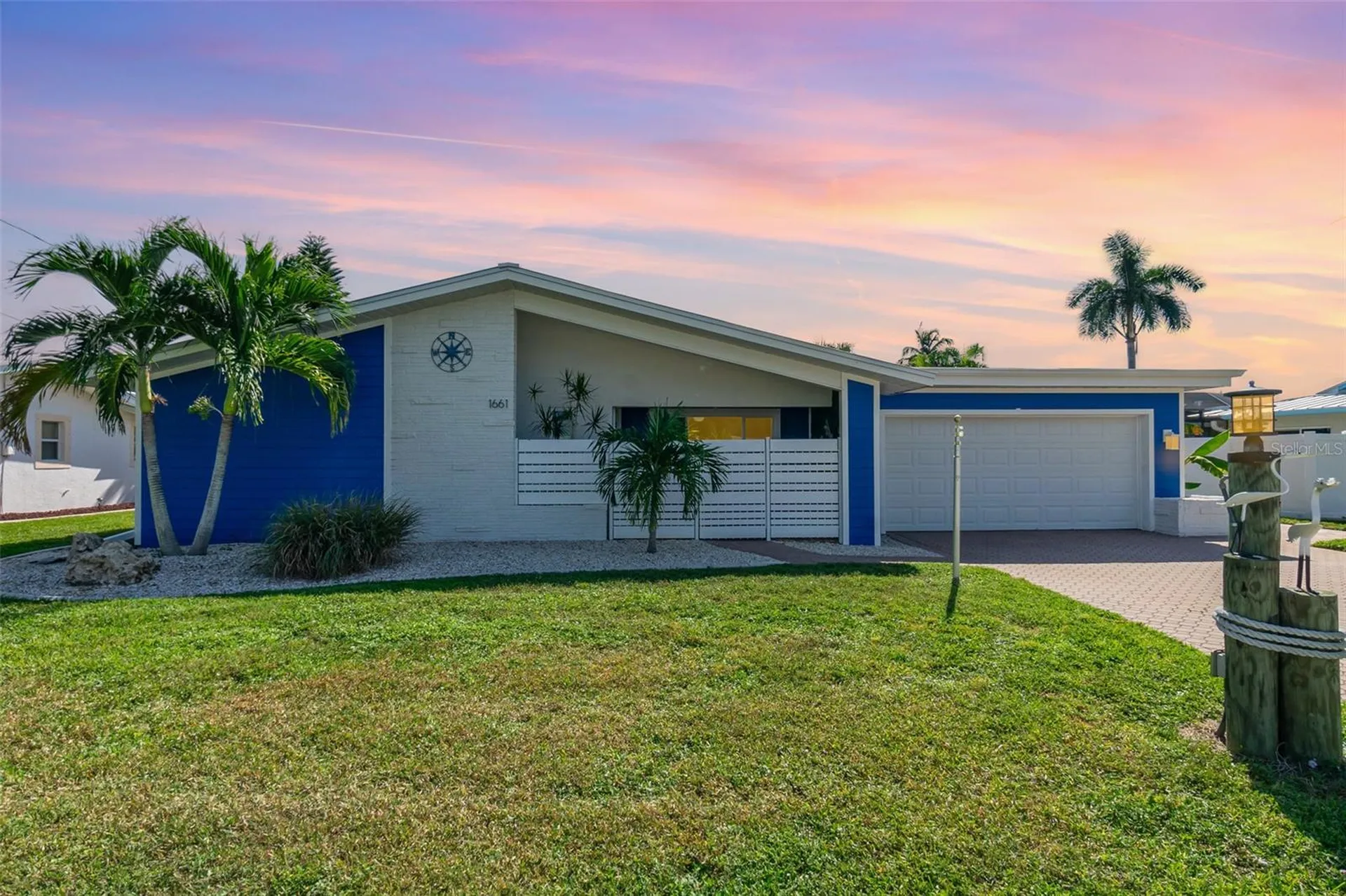 1661 Swan Terrace North Fort Myers FL 33903