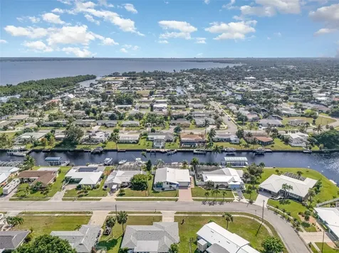 1661 Swan Terrace North Fort Myers FL 33903