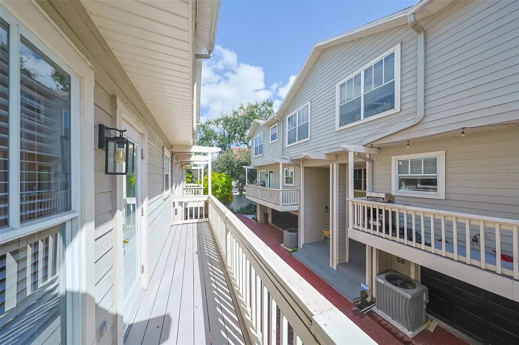 2403 W Palm Drive Tampa FL 33629