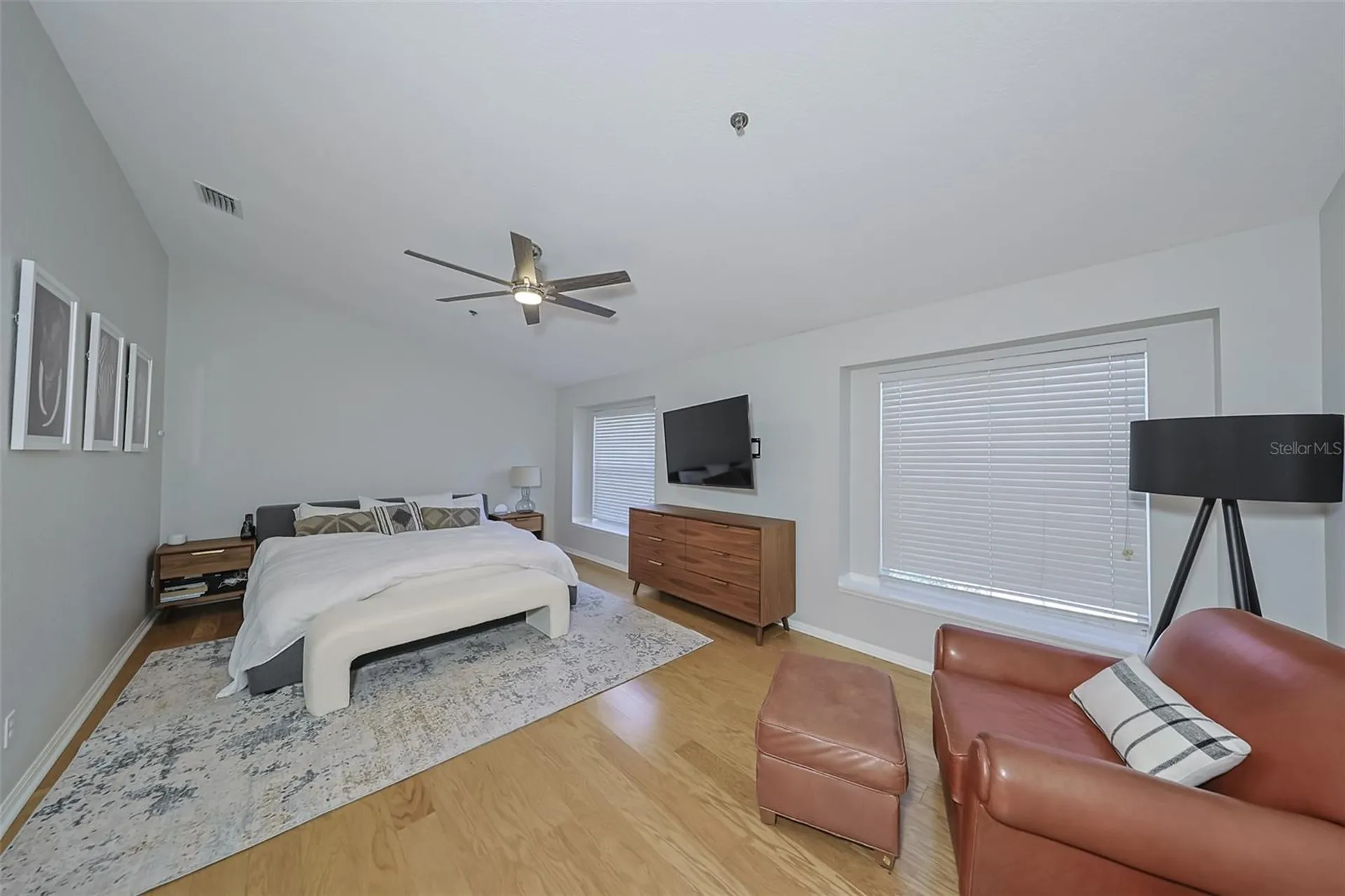 2403 W Palm Drive Tampa FL 33629