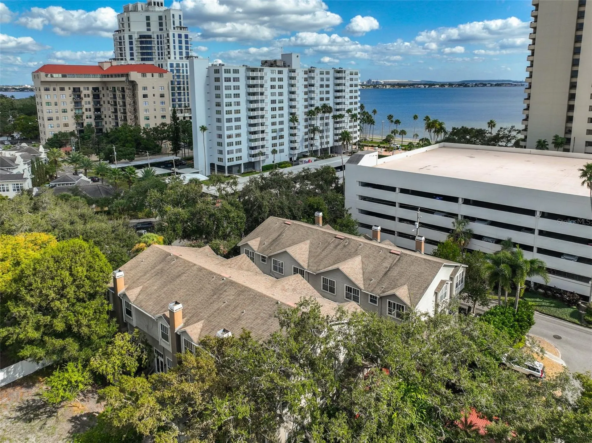 2403 W Palm Drive Tampa FL 33629