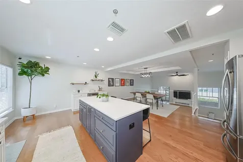 2403 W Palm Drive Tampa FL 33629
