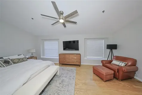 2403 W Palm Drive Tampa FL 33629