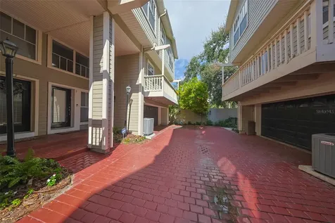 2403 W Palm Drive Tampa FL 33629