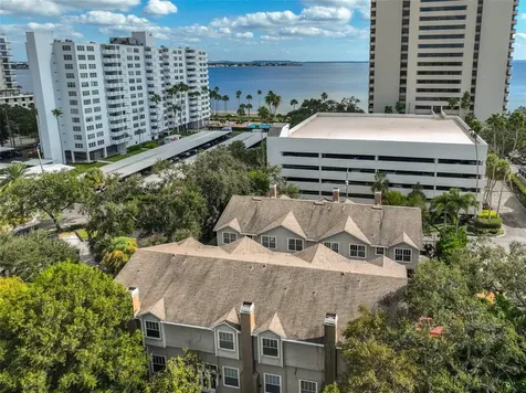 2403 W Palm Drive Tampa FL 33629