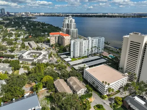 2403 W Palm Drive Tampa FL 33629