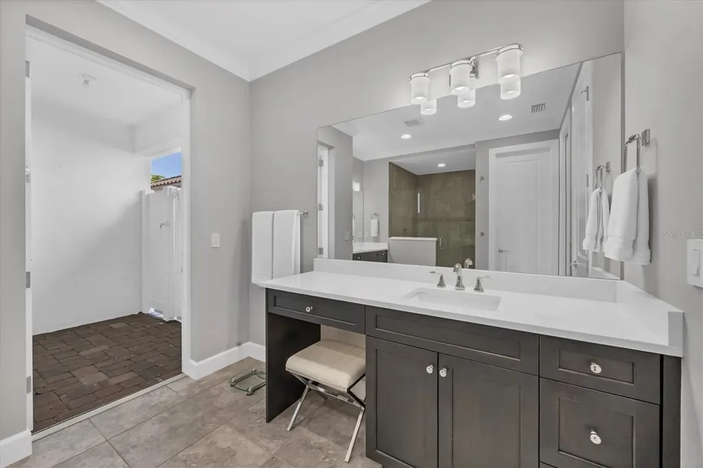 7761 Sandhill Lake Drive Sarasota FL 34241