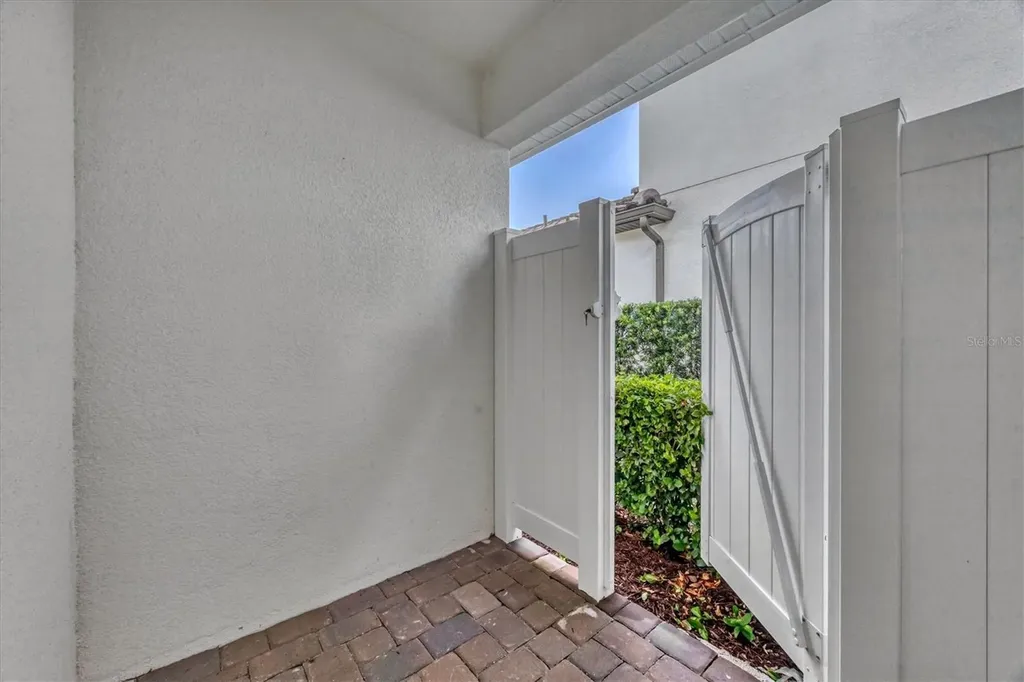 7761 Sandhill Lake Drive Sarasota FL 34241