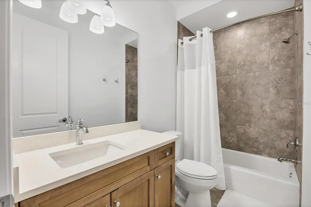 7761 Sandhill Lake Drive Sarasota FL 34241