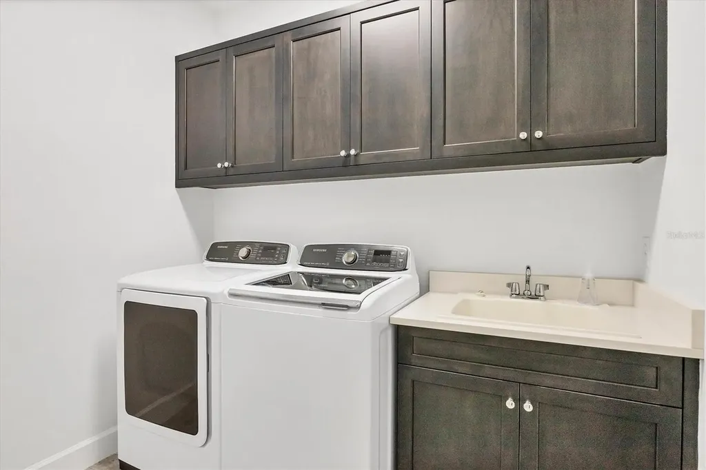 7761 Sandhill Lake Drive Sarasota FL 34241