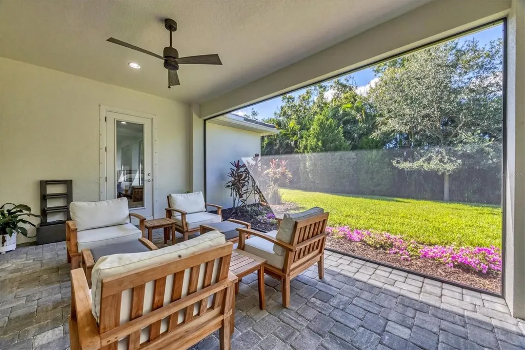 7761 Sandhill Lake Drive Sarasota FL 34241