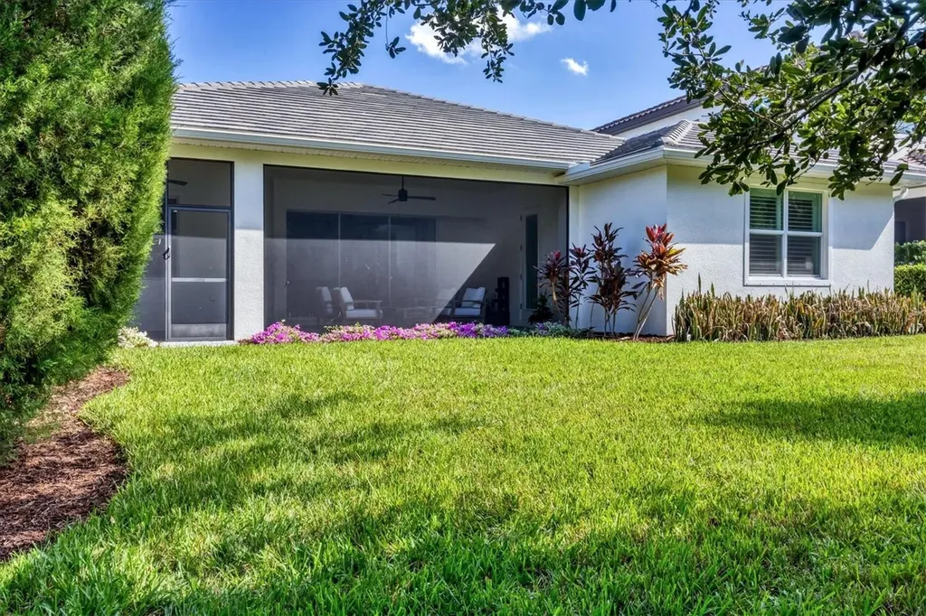 7761 Sandhill Lake Drive Sarasota FL 34241