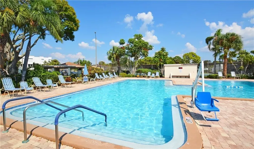 5750 80th Street N St Petersburg FL 33709