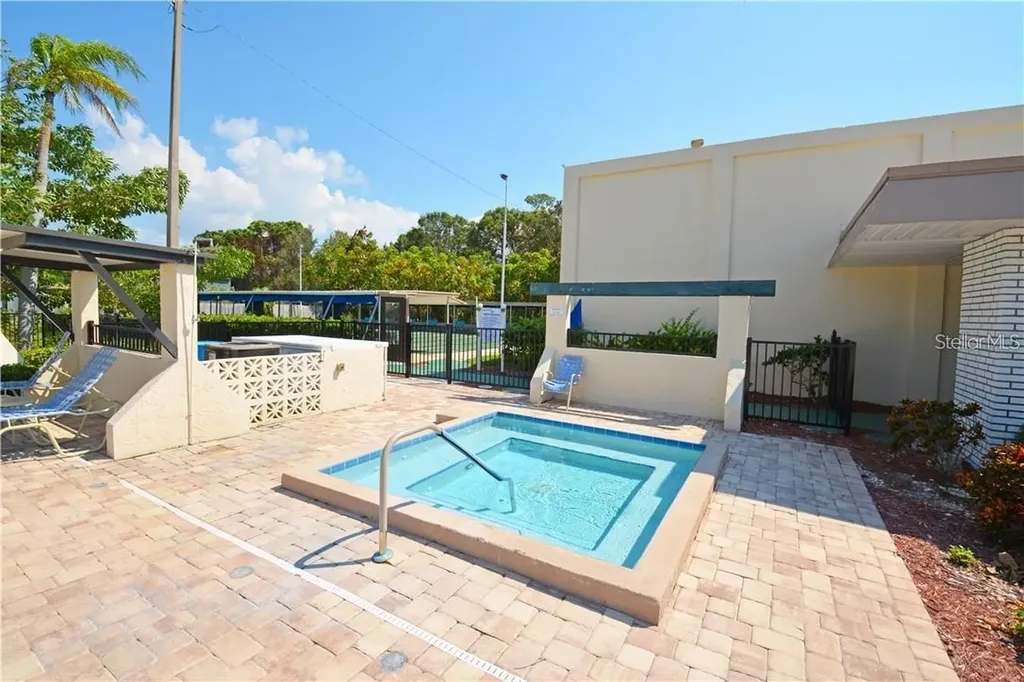 5750 80th Street N St Petersburg FL 33709