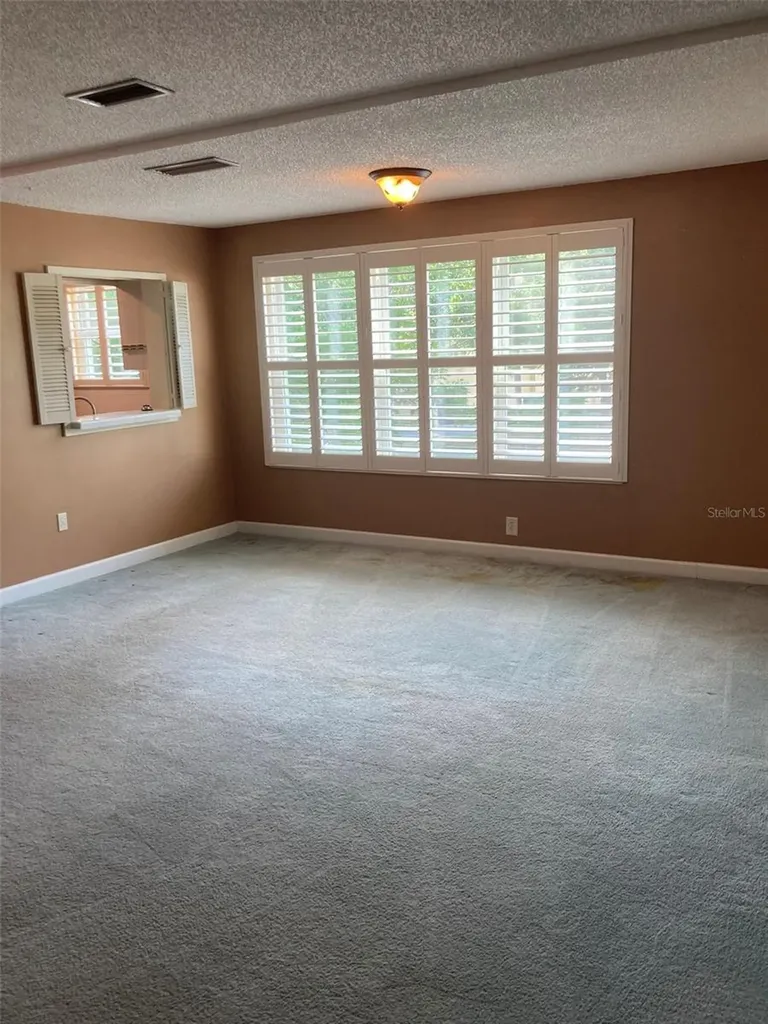 5750 80th Street N St Petersburg FL 33709