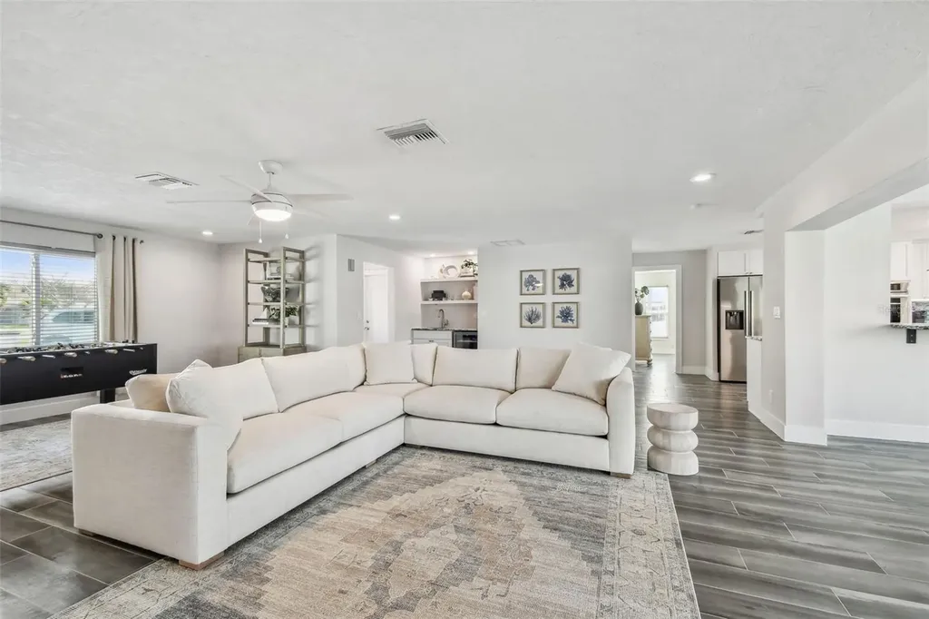1514 Sea Gull Drive S St Petersburg FL 33707