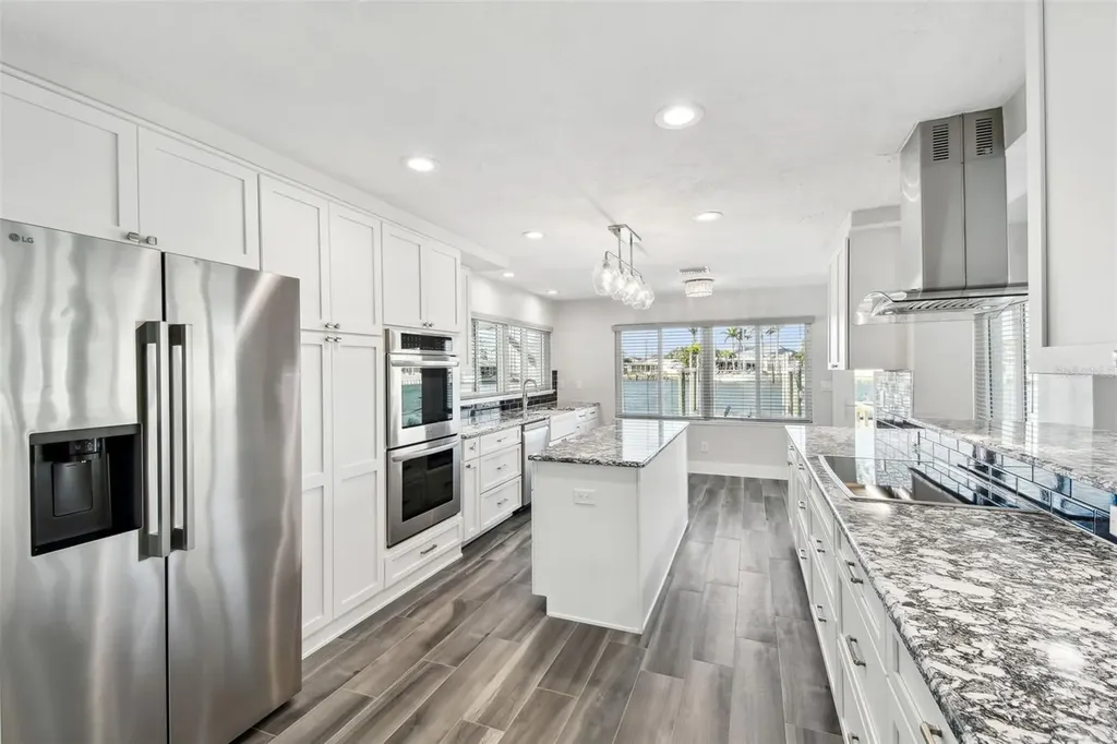 1514 Sea Gull Drive S St Petersburg FL 33707