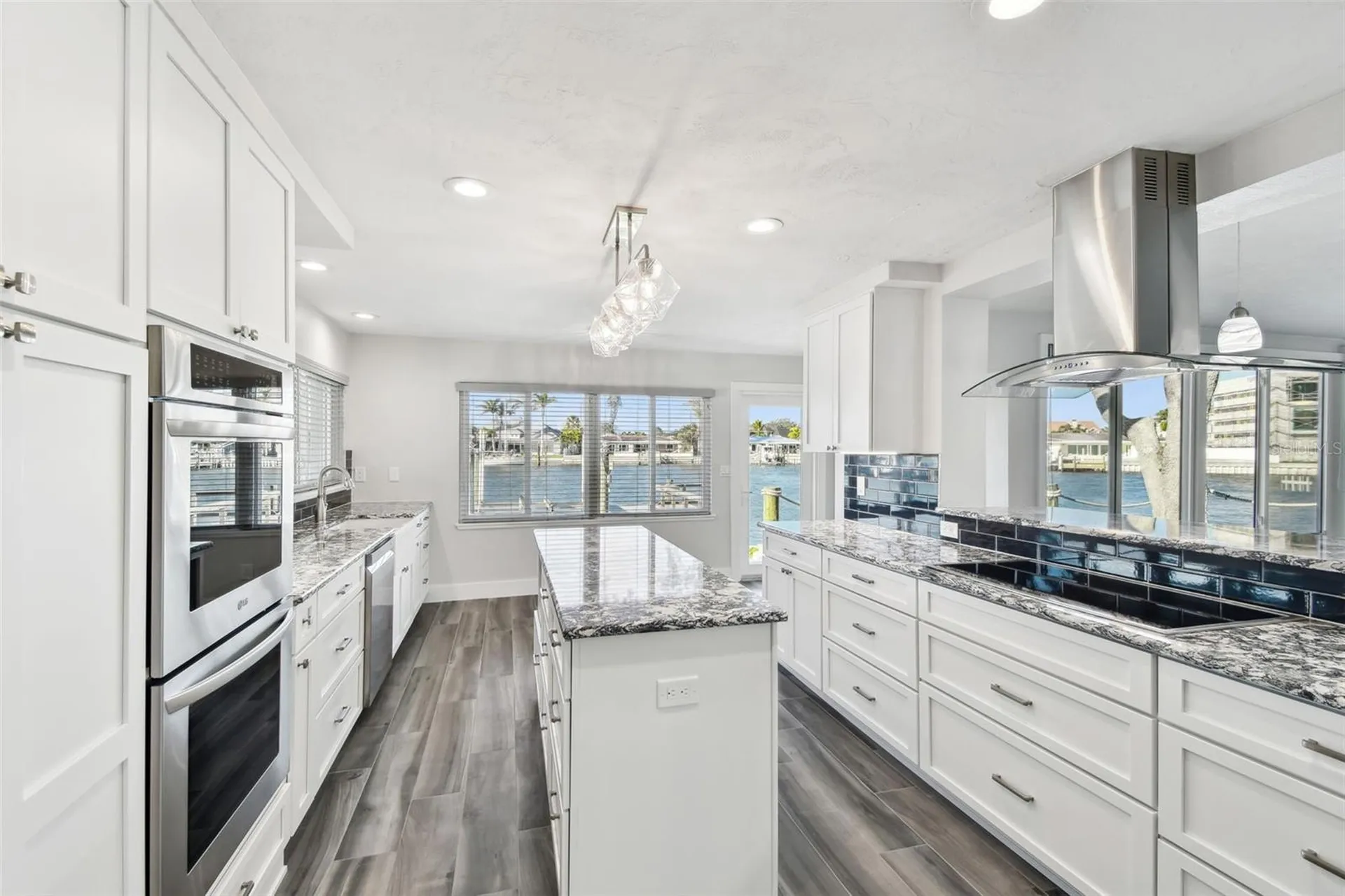 1514 Sea Gull Drive S St Petersburg FL 33707