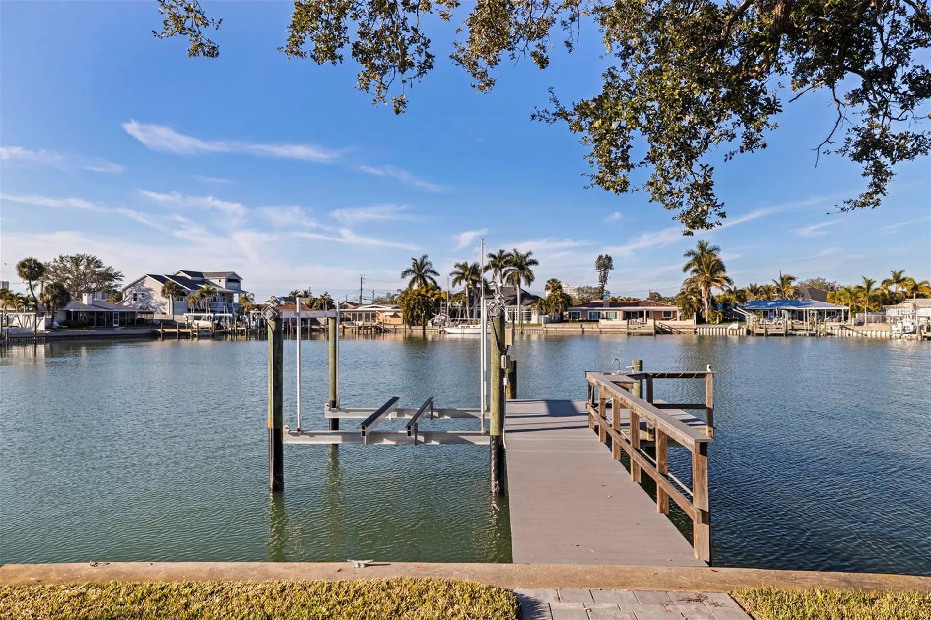 1514 Sea Gull Drive S St Petersburg FL 33707