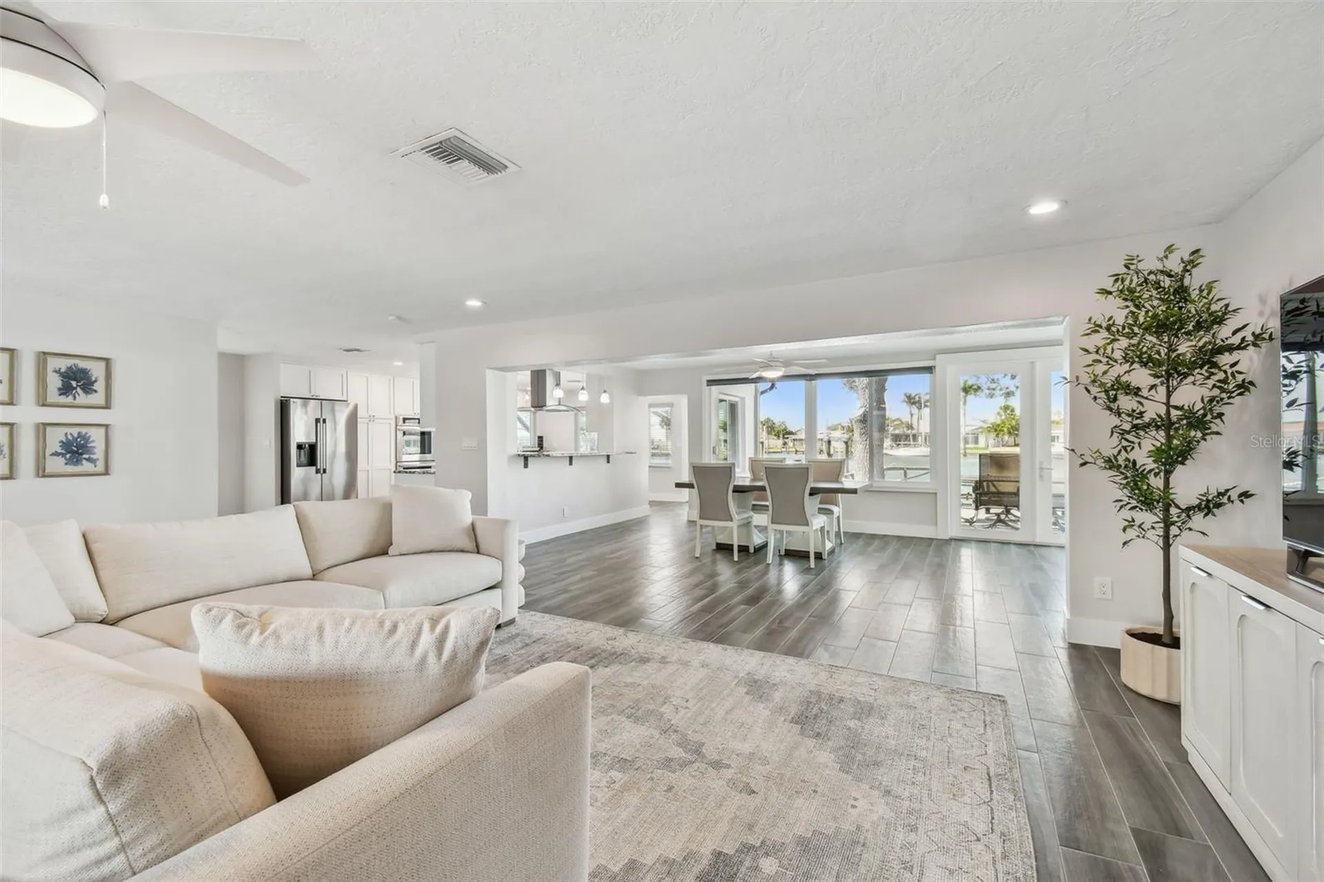 1514 Sea Gull Drive S St Petersburg FL 33707
