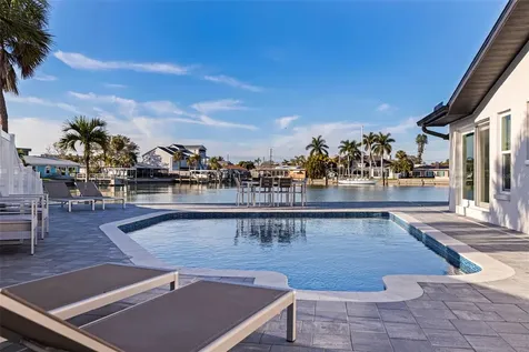 1514 Sea Gull Drive S St Petersburg FL 33707