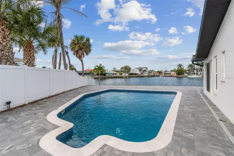 1514 Sea Gull Drive S St Petersburg FL 33707