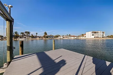 1514 Sea Gull Drive S St Petersburg FL 33707